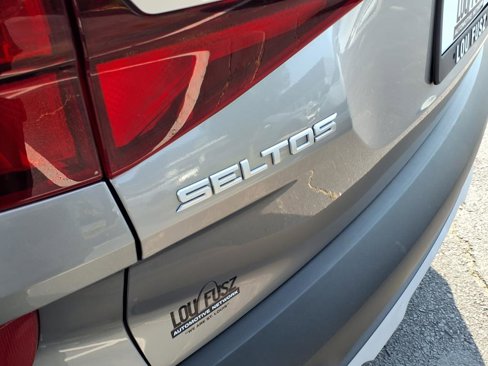 Used 2023 Kia Seltos LX image 28