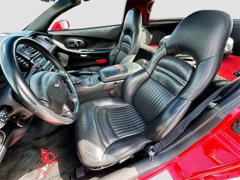 Used 2000 Chevrolet Corvette Coupe w/ Memory Pkg image 18