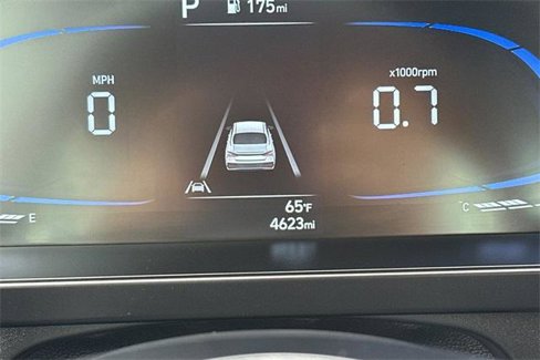 Used 2025 Hyundai Elantra Sport image 25