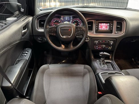 Used 2016 Dodge Charger SE image 6