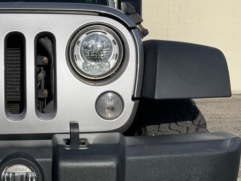 Used 2018 Jeep Wrangler Unlimited Sport S image 76