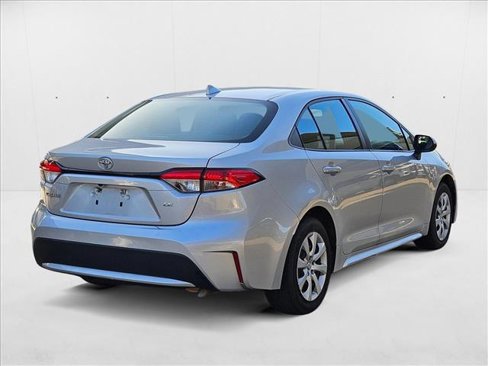Used 2021 Toyota Corolla LE image 6