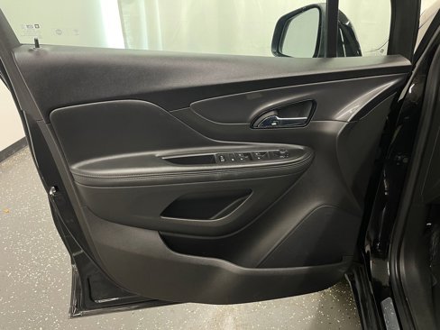 Used 2022 Buick Encore Preferred w/ Safety Package image 9