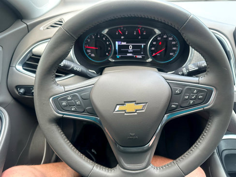 Used 2016 Chevrolet Malibu LT image 17