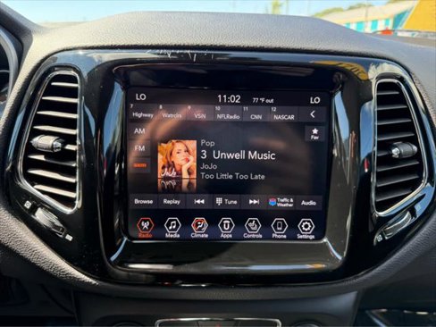 Certified 2021 Jeep Compass Limited image 16