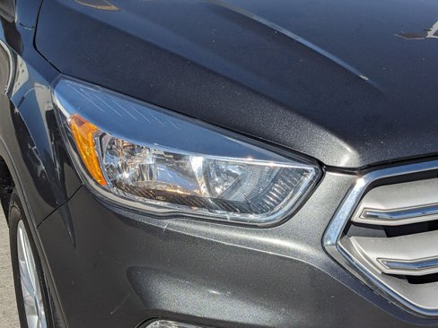 Used 2018 Ford Escape SE image 10