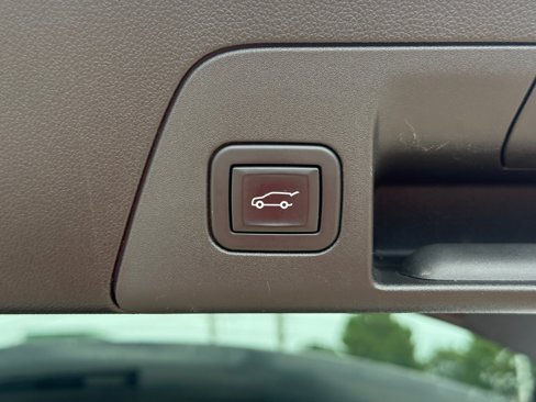 Certified 2021 Buick Envision Essence w/ Technology Package I image 14