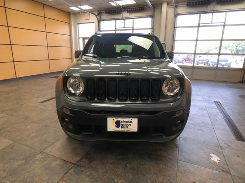 Used 2018 Jeep Renegade Altitude image 2
