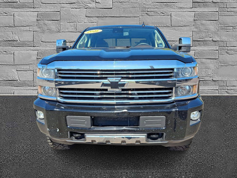 Used 2016 Chevrolet Silverado 2500 High Country w/ High Country Premium Package image 3