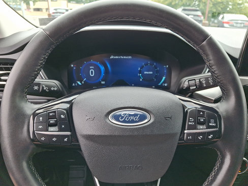 Certified 2022 Ford Escape Titanium image 21