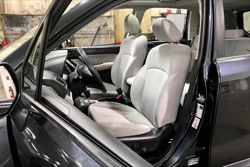 Used 2018 Subaru Forester 2.5i Premium w/ All-Weather Package image 7