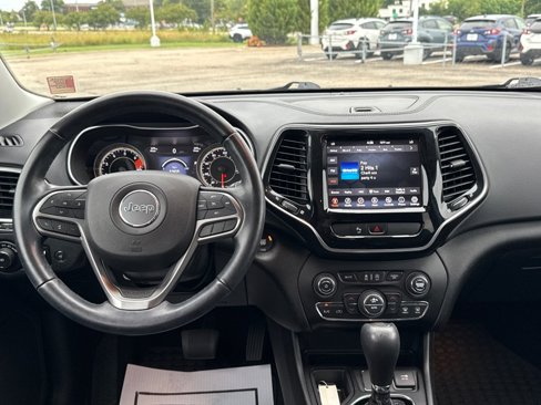 Used 2020 Jeep Cherokee Limited image 10