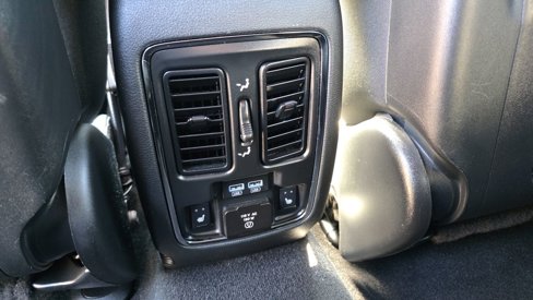 Used 2019 Jeep Grand Cherokee Limited w/ Luxury Group II image 28