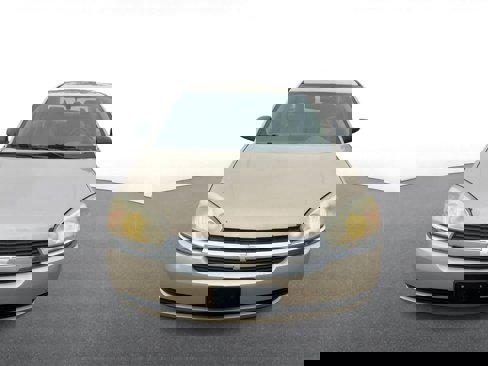 Used 2004 Chevrolet Malibu LS image 3