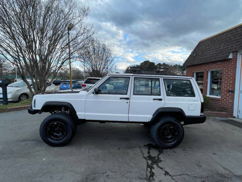 Used 2000 Jeep Cherokee Sport image 10