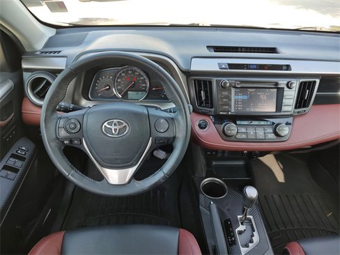 Used 2015 Toyota RAV4 Limited image 13