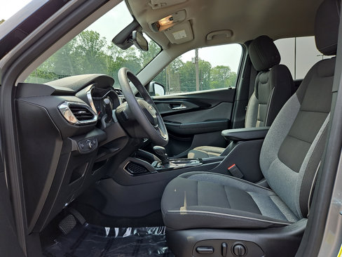Used 2023 Chevrolet TrailBlazer LT w/ Convenience Package image 13