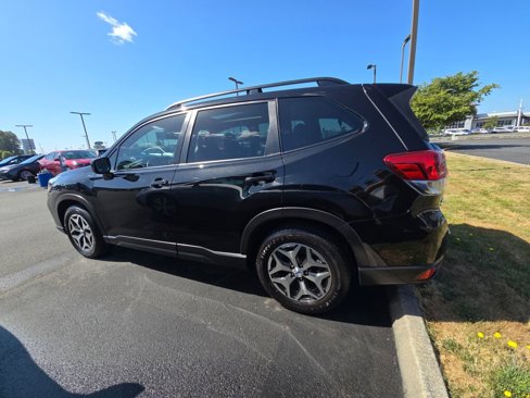 Used 2020 Subaru Forester Premium image 9