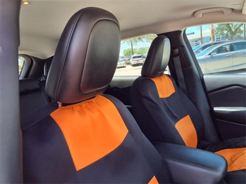 Used 2021 Jeep Cherokee Latitude Plus image 18