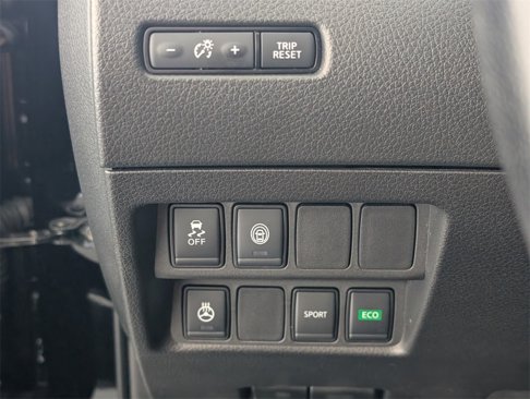 Used 2022 Nissan Rogue Sport SV image 25