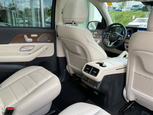 Used 2022 Mercedes-Benz GLS 450 4MATIC image 33