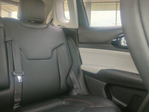 Used 2022 Jeep Compass Limited image 31