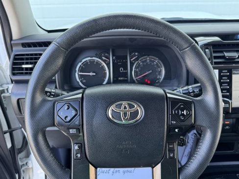 Used 2022 Toyota 4Runner TRD Off-Road image 21