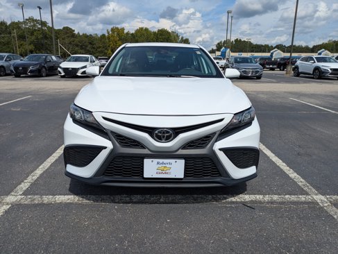 Used 2024 Toyota Camry SE image 8