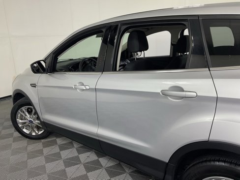 Used 2017 Ford Escape SE image 35
