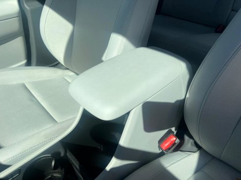 Used 2024 Hyundai Kona SE image 29