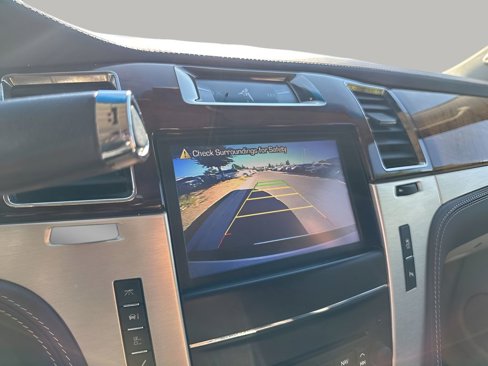 Used 2013 Cadillac Escalade Platinum image 40