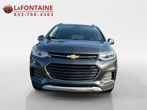 Used 2018 Chevrolet Trax LT w/ LT Convenience Package image 2