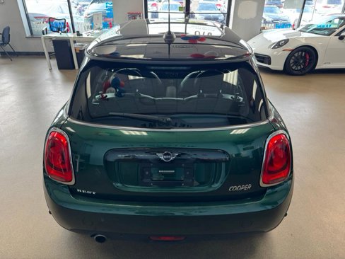 Used 2019 MINI Cooper 2-Door Hardtop image 25