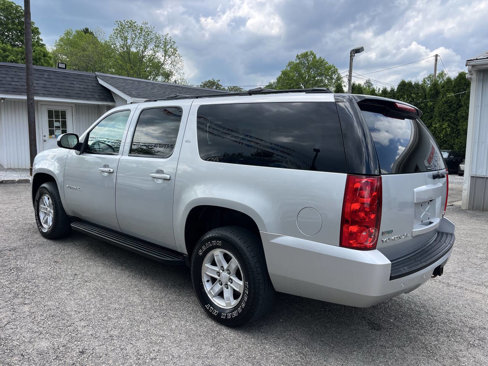 Used 2012 GMC Yukon XL SLT w/ SLT-2 Equipment Package image 10
