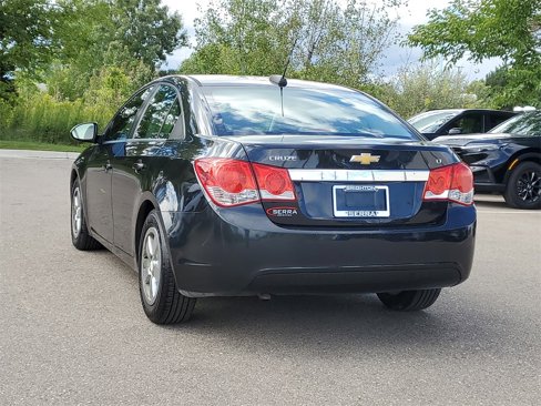Used 2015 Chevrolet Cruze LT image 2