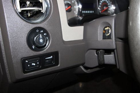Used 2010 Ford F150 XLT image 9
