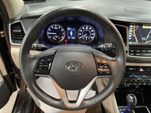Used 2017 Hyundai Tucson Limited image 16