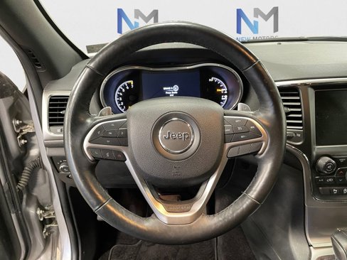 Used 2017 Jeep Grand Cherokee Altitude image 12