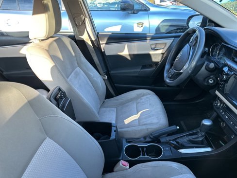 Used 2014 Toyota Corolla LE image 8