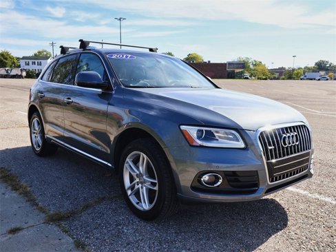 Used 2017 Audi Q5 2.0T Premium Plus w/ Technology Package image 7