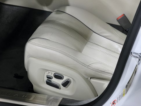 Used 2013 Jaguar XJ image 71