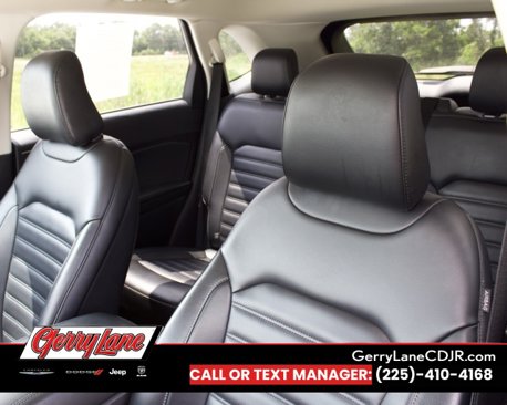 Used 2023 Ford Edge SEL image 14