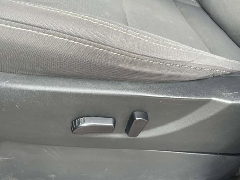 Used 2022 Nissan Frontier SV image 15