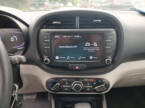 Used 2023 Kia Soul LX w/ LX Technology Package image 18