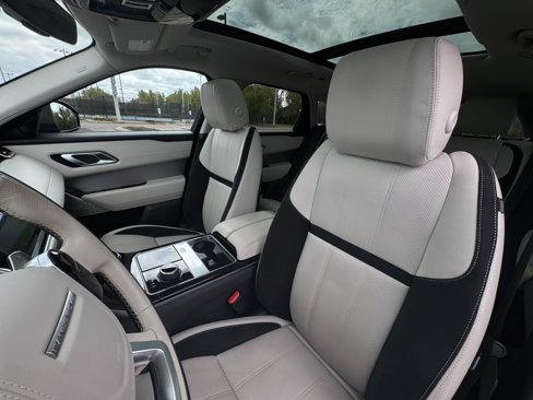 Used 2020 Land Rover Range Rover Velar R-Dynamic S image 11