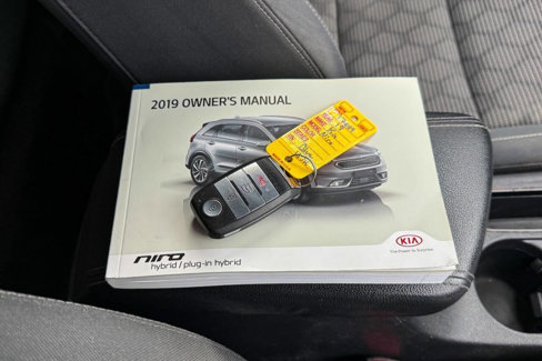 Used 2019 Kia Niro LX image 29