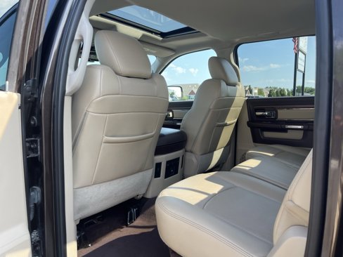 Used 2016 RAM 1500 Laramie w/ Convenience Group image 25