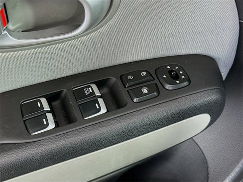 Used 2019 Kia Soul image 17