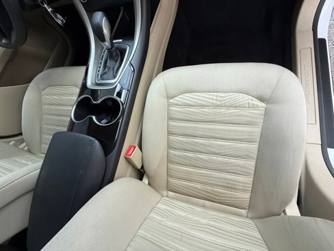 Used 2016 Ford Fusion SE image 34