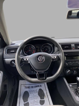 Used 2015 Volkswagen Jetta SE image 26